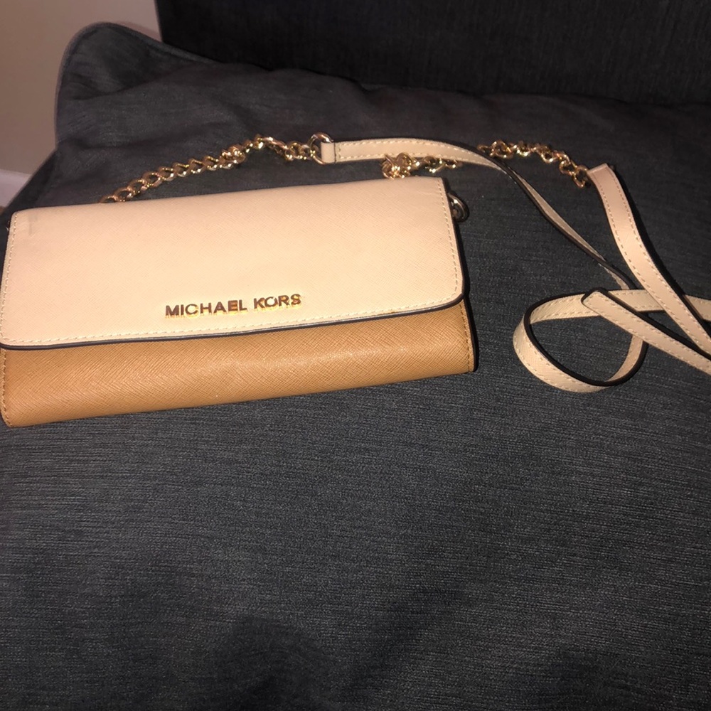 MK wallet on a chain